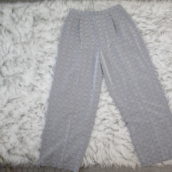 SOLDVintage Bruce Wayne Silver Gray Pant & Top Set - Picture 6 of 8